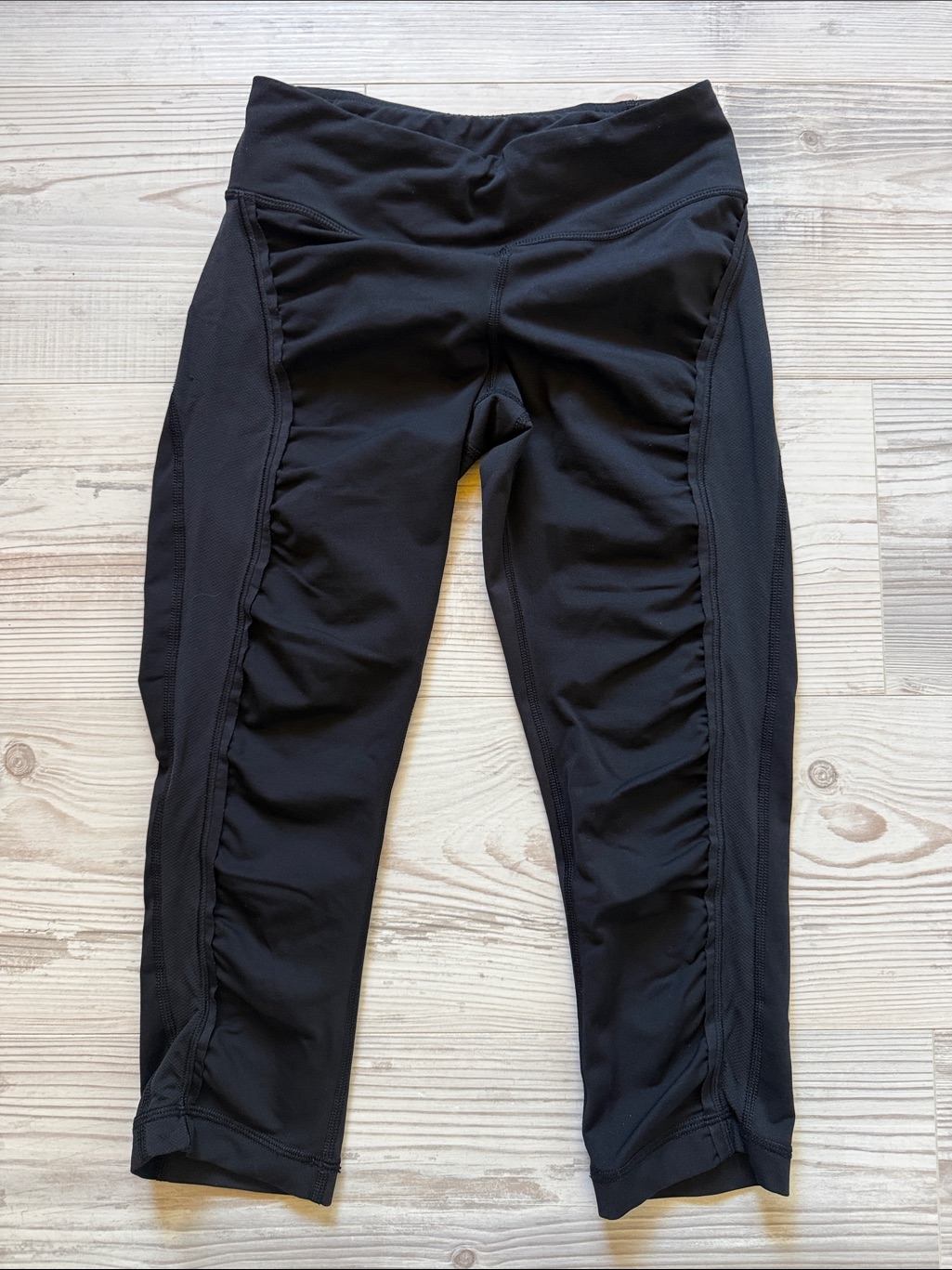 Lululemon Run Sun Sprinter Crop, Size 4